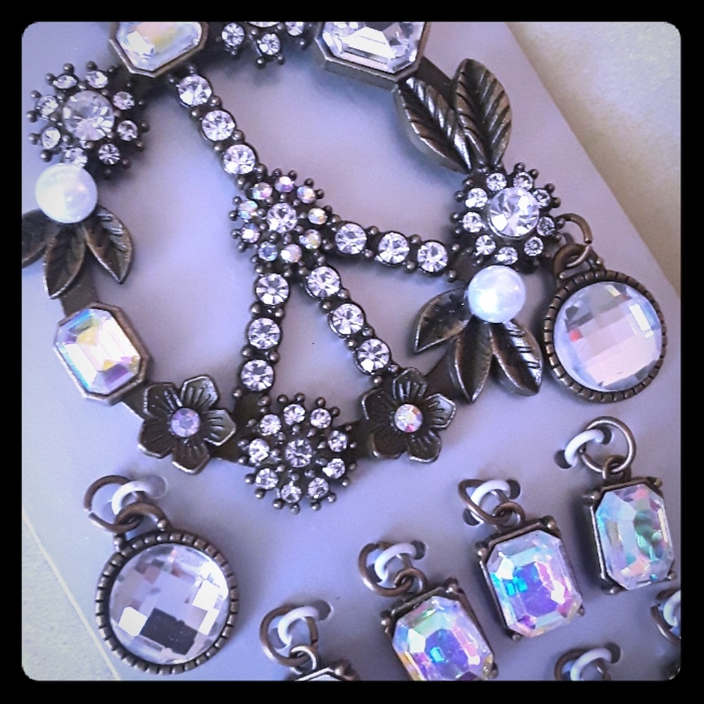 Peace sign charm set
